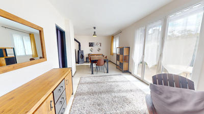 Maison - 90 m² - 4 pièces