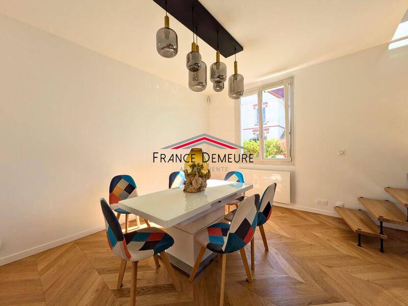 Maison - 110 m² - 6 pièces