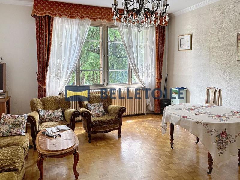 Pavillon - 238 m² - 6 pièces