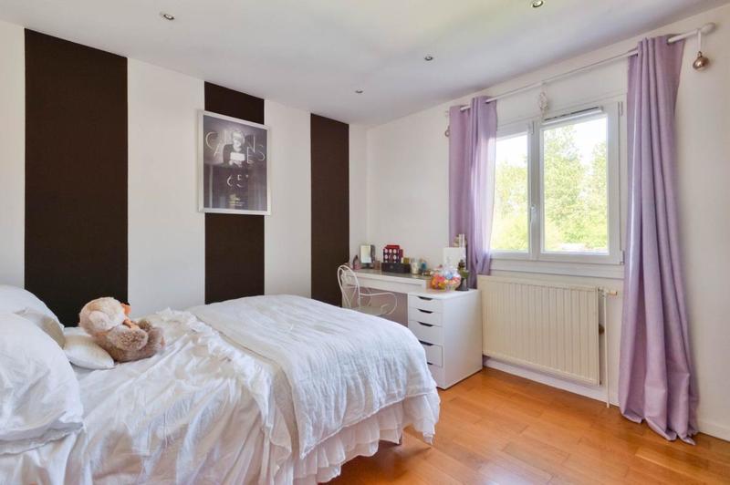 Maison - 223 m² - 8 pièces