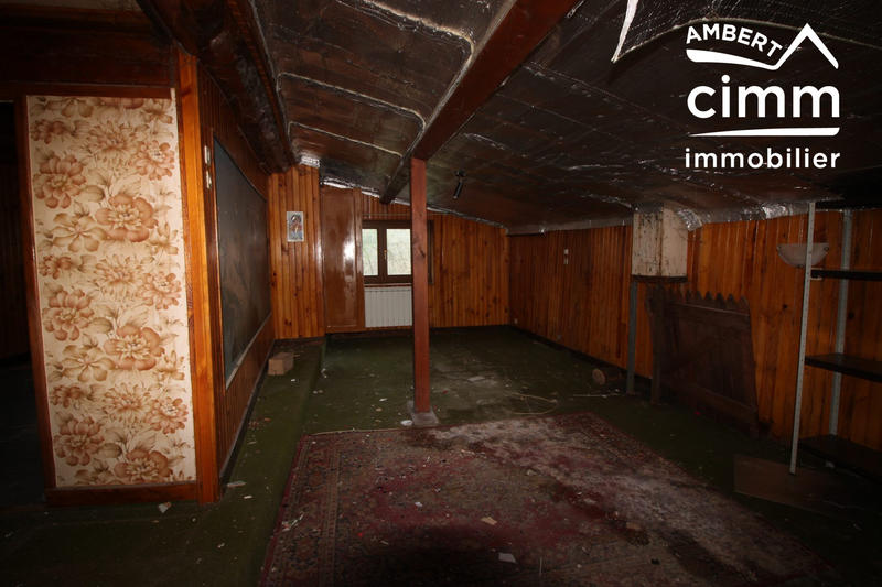 Maison - 110 m² - 10 pièces