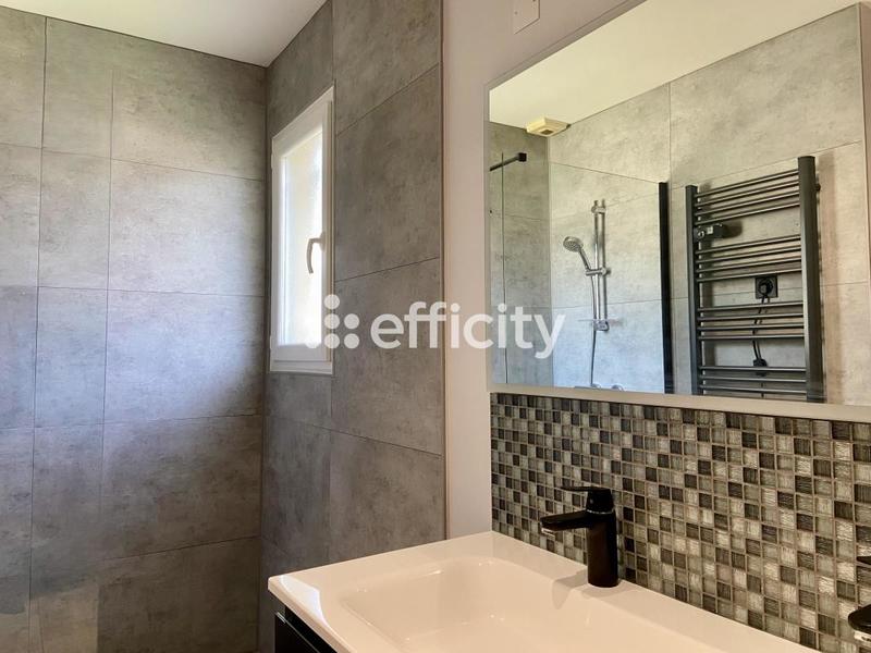 Maison - 111 m² - 5 pièces