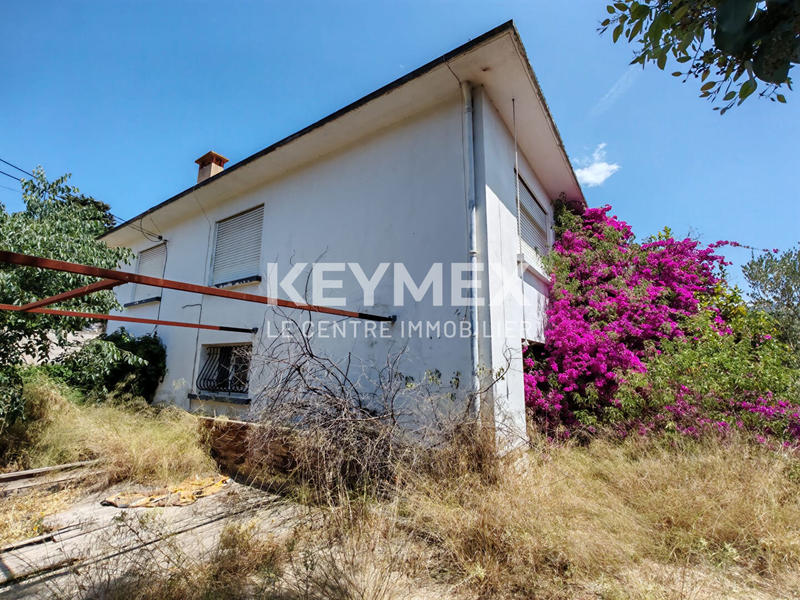 Maison - 230 m² - 8 pièces