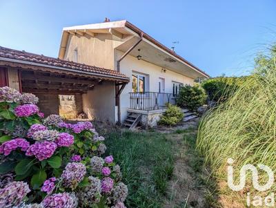 Maison de village - 179 m² - 9 pièces