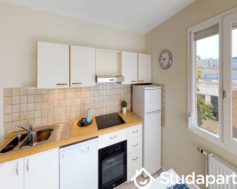 Chambre - 70 m² - 1 pièce