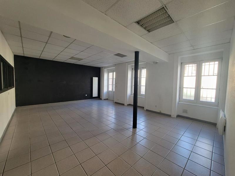 Local d'activité / Entrepôt - 94 m²