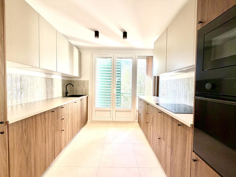 Appartement - 79 m² - 3 pièces