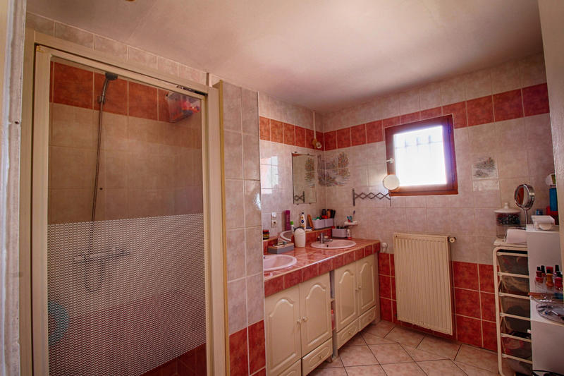 Villa - 190 m² - 9 pièces