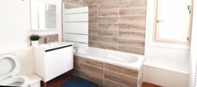 Chambre - 10 m² - 7 pièces