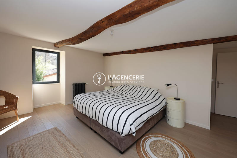 Maison - 430 m² - 4 pièces