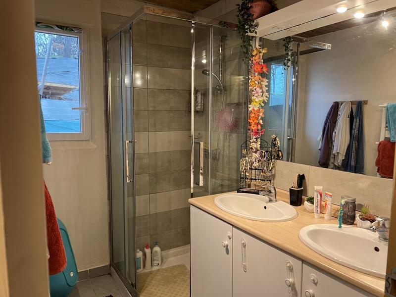 Propriété - 95 m² - 5 pièces