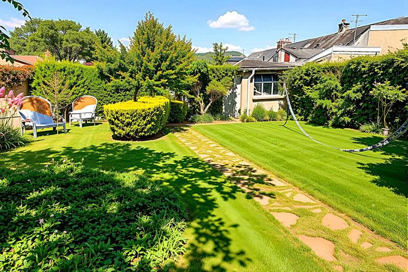 Maison - 200 m² - 13 pièces