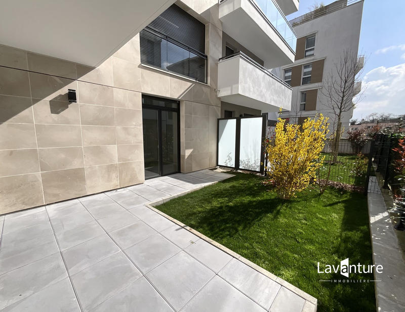 Appartement - 100 m² - 5 pièces