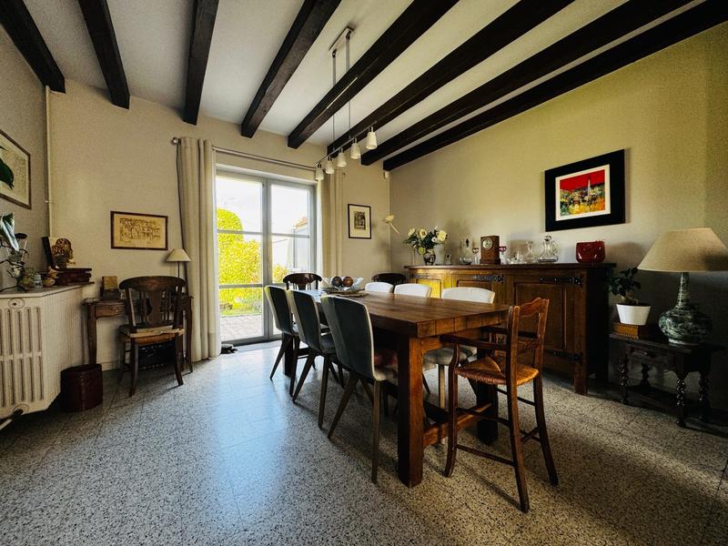 Maison - 166 m² - 8 pièces