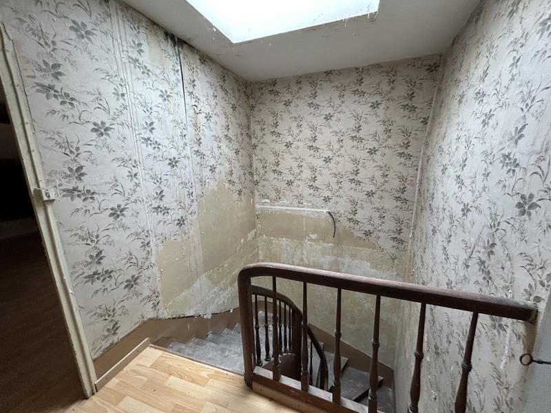 Maison traditionnelle - 150 m² - 9 pièces