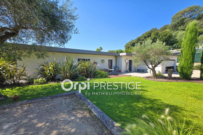 Maison - 193 m² - 6 pièces