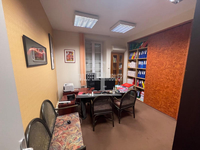 Bureau - 83 m² - 5 pièces