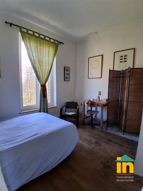 Demeure - 286 m² - 12 pièces