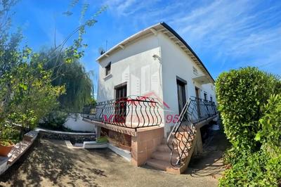 Maison - 122 m² - 5 pièces