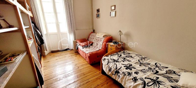 Maison ancienne - 243 m² - 15 pièces