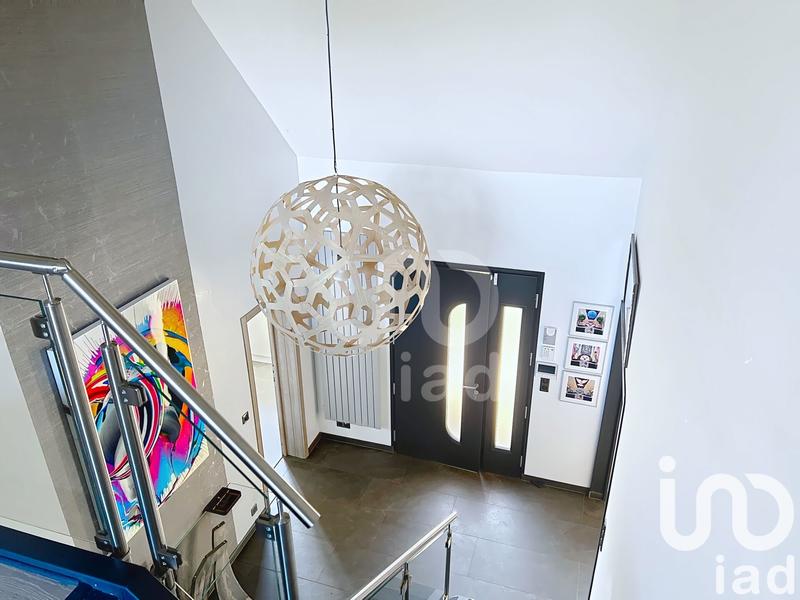 Maison - 380 m² - 8 pièces