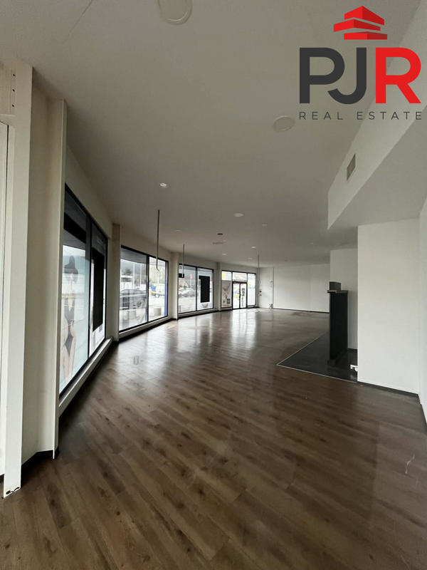 Local commercial - 306 m²