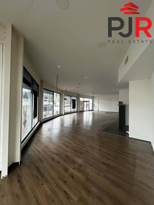 Local commercial - 306 m²