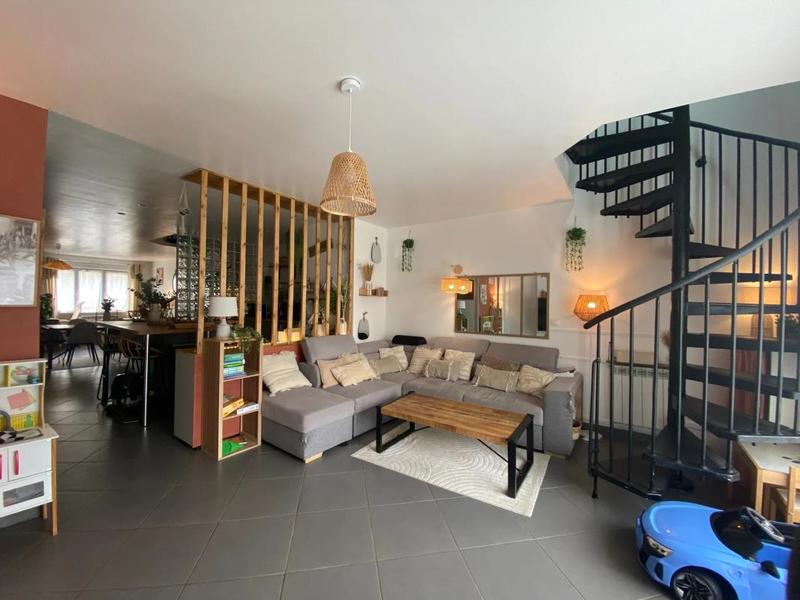 Maison de ville - 107 m² - 5 pièces