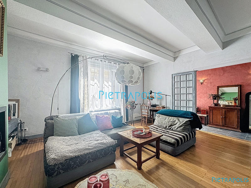 Maison - 198 m² - 7 pièces