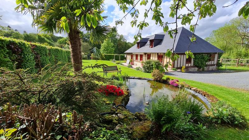 Maison traditionnelle - 147 m² - 6 pièces