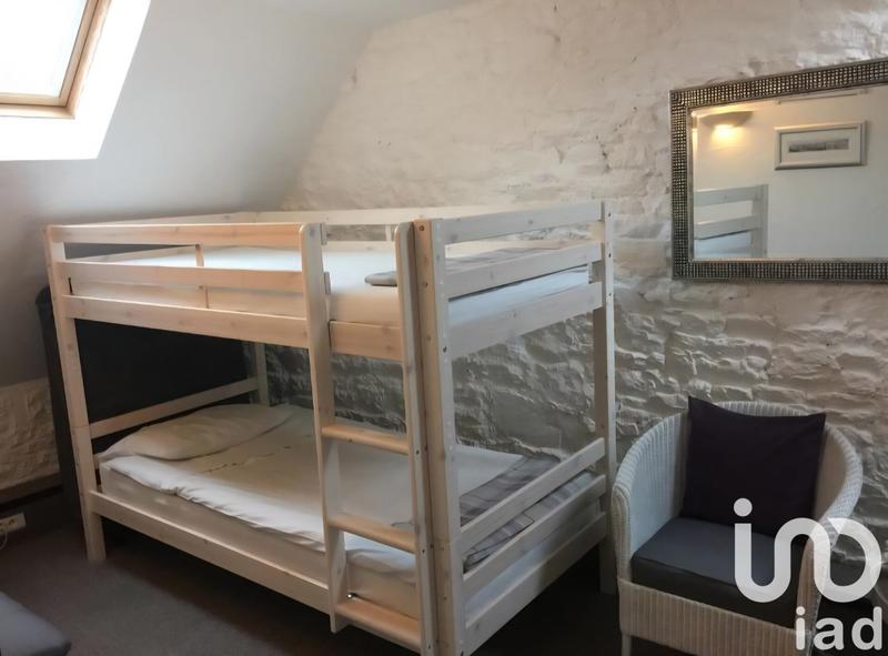 Maison - 240 m² - 11 pièces