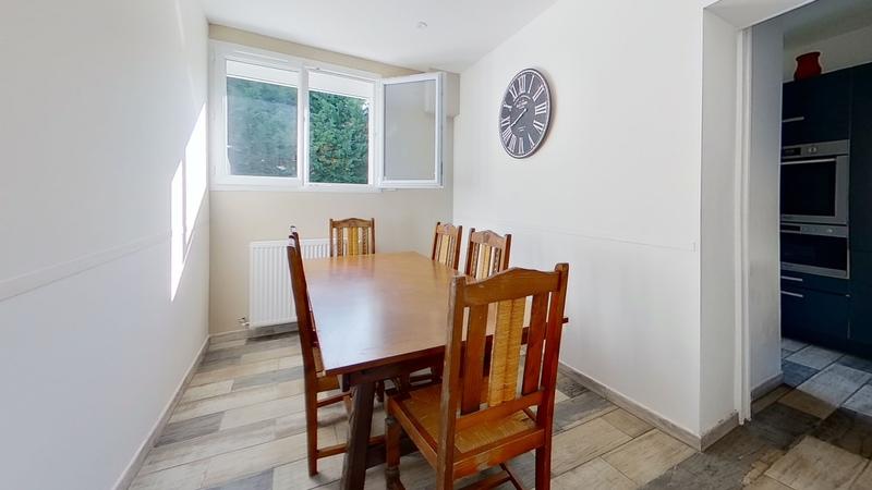 Maison - 93 m² - 6 pièces