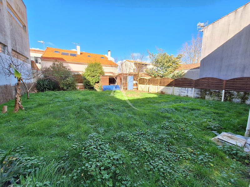 Maison - 122 m² - 8 pièces