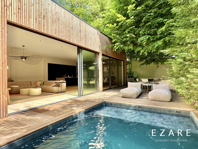 Maison - 206 m² - 7 pièces