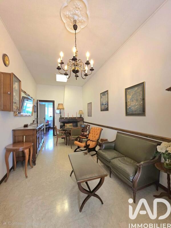 Maison - 292 m² - 12 pièces