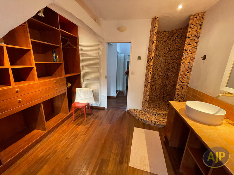 Maison - 160 m² - 4 pièces