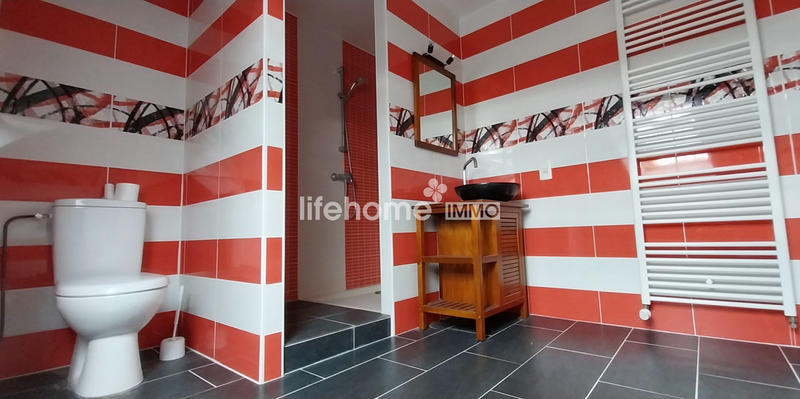 Maison - 200 m² - 7 pièces