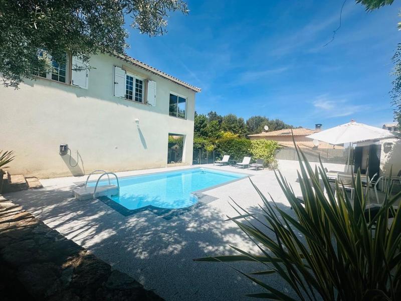 Maison - 134 m² - 4 pièces