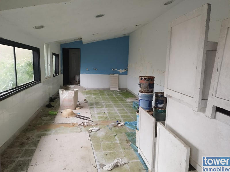 Local commercial - 1 260 m²