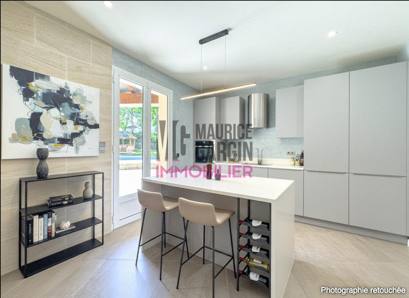 Maison - 212 m² - 6 pièces