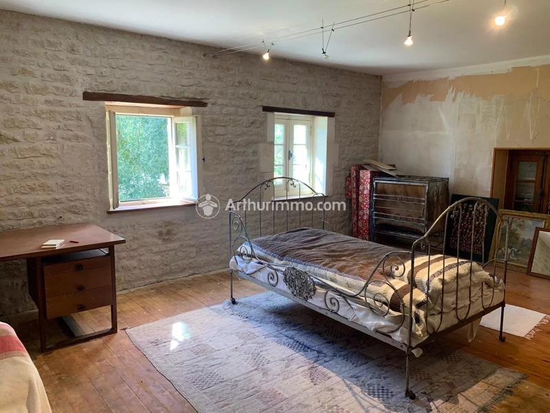 Maison - 300 m² - 8 pièces