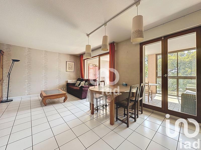 Appartement - 81 m² - 3 pièces