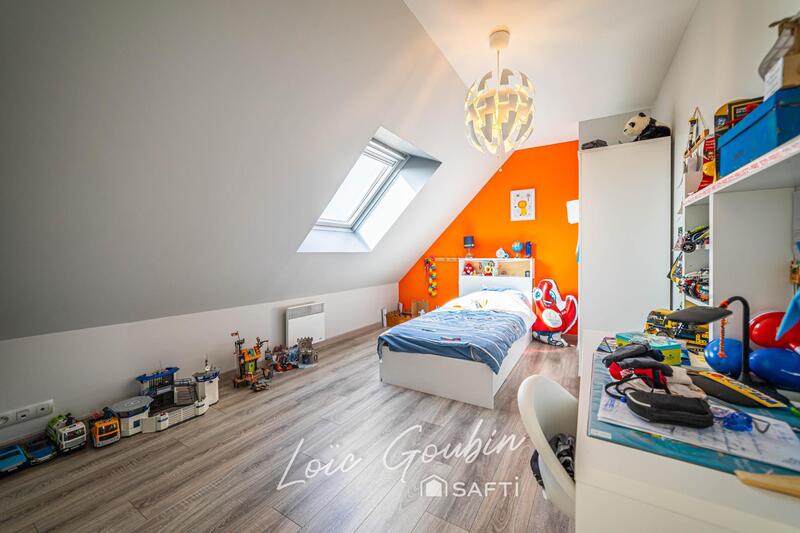 Maison - 174 m² - 8 pièces