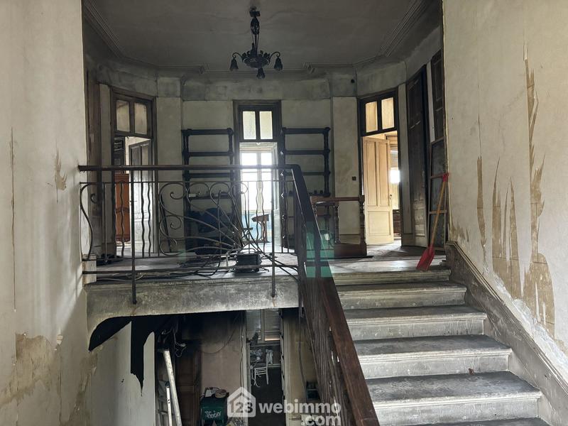 Maison de maîtres - 351 m² - 7 pièces