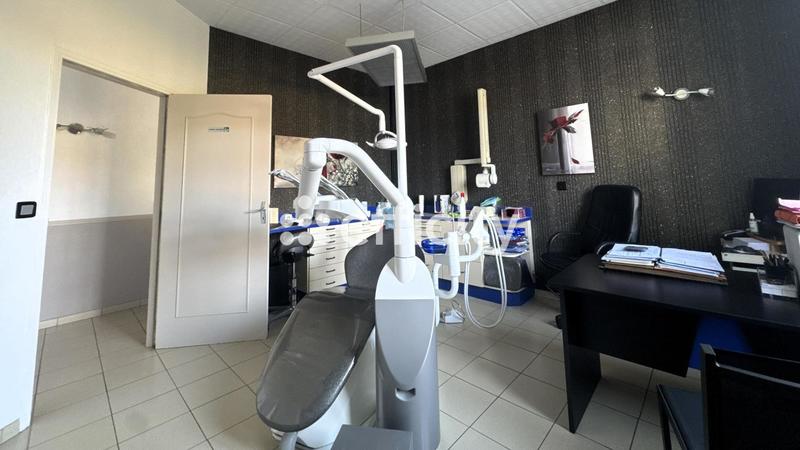 Maison - 255 m² - 7 pièces