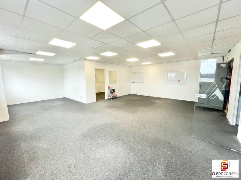 Bureau - 110 m²