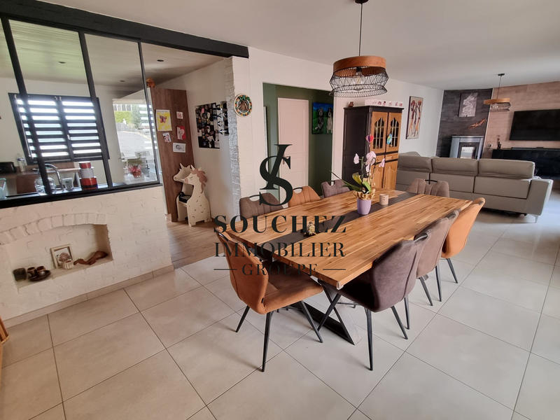 Maison - 110 m² - 6 pièces