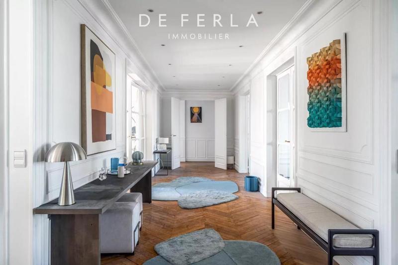 Appartement - 293 m² - 7 pièces