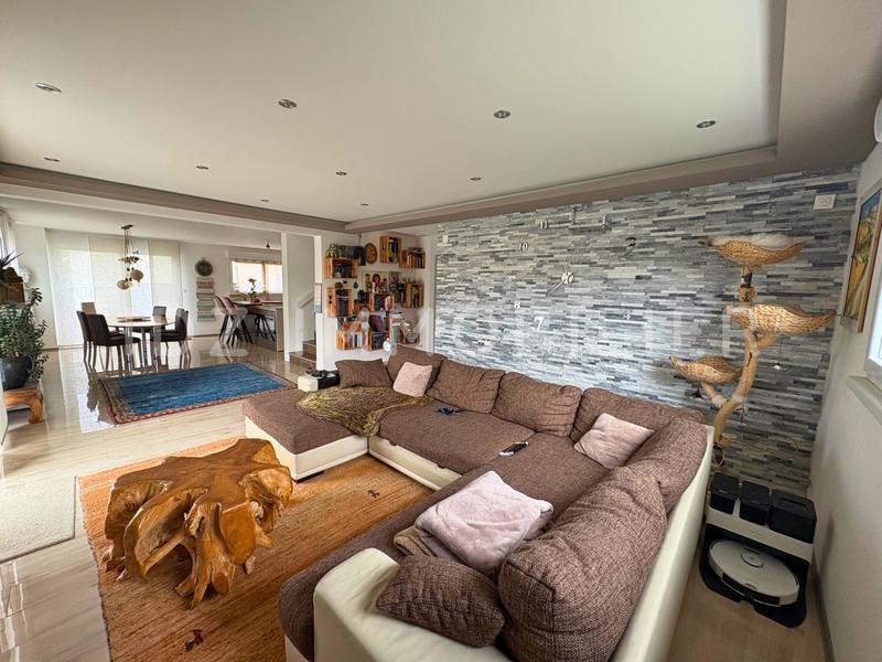 Maison - 155 m² - 6 pièces