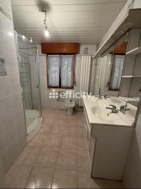 Maison - 138 m² - 4 pièces